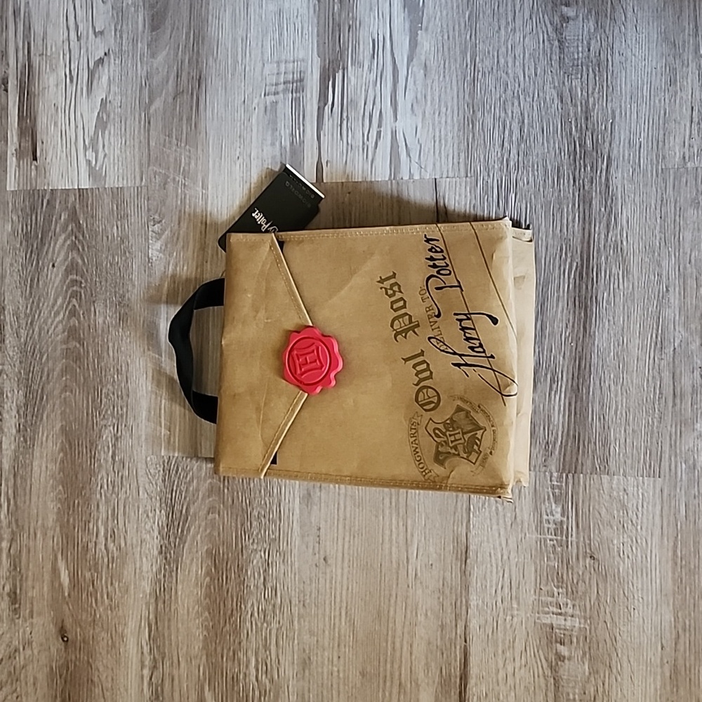 NWT Harry Potter Hogwarts Letter Insulated Lunch Sack